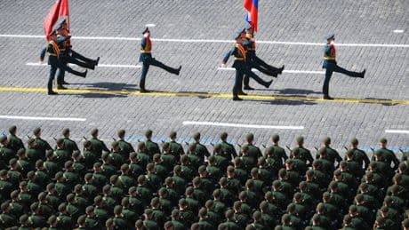 Krieg in der Ukraine: Militärparade zum 80. Jahrestag des Sieges in Moskau – Kritik aus Kiew