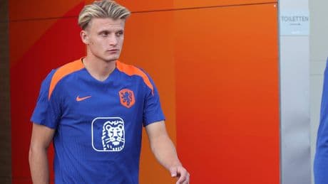 Sem Steijn in wedstrijdselectie tegen Litouwen en kan debuut maken voor Nederlands elftal