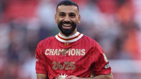 <p>Salah, col Liverpool &egrave; Triplete: Premier, miglior giocatore dell'anno e rinnovo&nbsp;</p>
