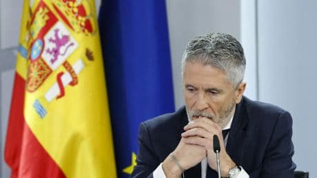 Marlaska, sin presencia pública tras forzar Sánchez la cancelación del contrato con Israel