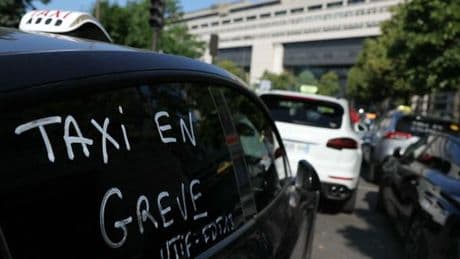 Devant le flou politique, les taxis reportent leur mobilisation pour « mettre le pays à l’arrêt »