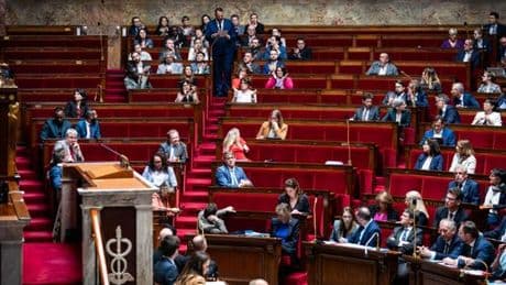 Un an après la dissolution de l’Assemblée nationale, que reste-t-il du front républicain ?