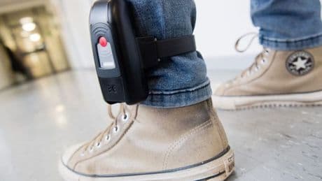 Düsseldorf: Polizei stattet Gewaltopfer in NRW mit GPS-Trackern aus