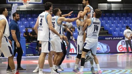 Uruguay, con Bruno Fitipaldo (33 puntos y 8 rebotes) como figura, a cuartos de la AmeriCup