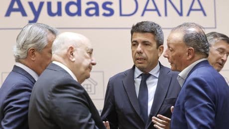 Mazón anuncia 48 millones en ayudas por vehículos perdidos en la dana y un bono turístico a los afectados de 350 euros