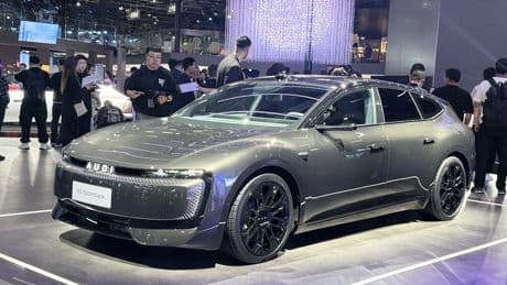 En China, los legendarios cuatro aros de Audi han desaparecido: su logo ahora es un simple AUDI en mayúsculas
