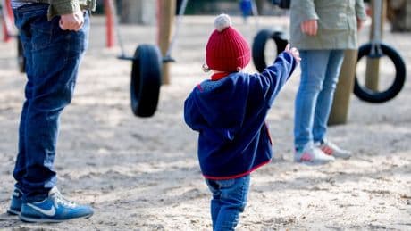 Adoptionen in Schweden: Kinderwunsch und Menschenraub