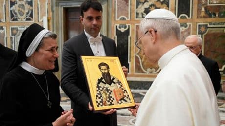 Meloni-lady Erdogan, il Papa lancia il Vaticano per le trattative di pace