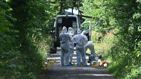 Nach Doppelmord an Mutter und Kind - Verdächtiger stellt sich am Tatort in Dorsten