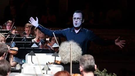 Cumhurbaşkanlığı Senfoni Orkestrası Şefi Deliorman tarihi Bolşoy Tiyatrosu'nda konser yöneten ilk Türk şef oldu