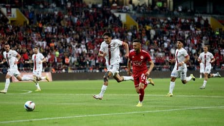 1. Lig'e yükselen son takım Vanspor FK oldu