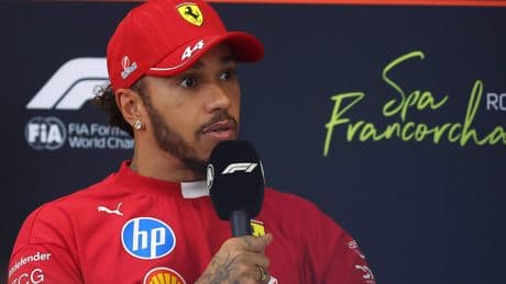 Lewis Hamilton stuurde reeks documenten naar Ferrari-top: ’Het is een cruciaal moment’