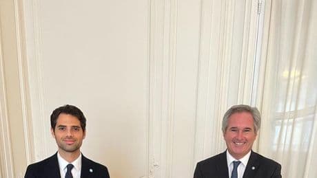 Baisse des déficits, chute de l’hyperinflation, diminution de la pauvreté… Premier bilan de Milei par son ministre des Finances