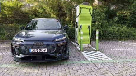 Audi Q6 e-tron im Test: E-SUV mit cleverem Ladetrick