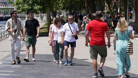Aviso amarillo por altas temperaturas el lunes en Bizkaia: máximas por encima de los 34 grados