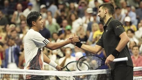 US Open: Djokovic macht im Auftaktmatch sein Körper zu schaffen