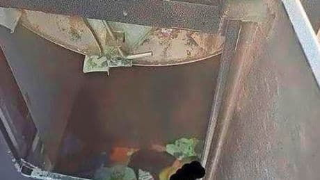 Politie vindt slapende man in ondergrondse container in Venlo: ’Levensgevaarlijk'