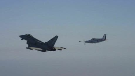 Scramble sul Mar Baltico, due caccia Eurofighter tedeschi intercettano aereo spia russo che non si faceva identificare: l'allarme della Nato