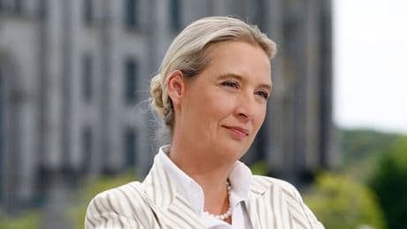 „Es ist extrem laut“ – Demonstranten-Lärm stört ARD-Sommerinterview mit Alice Weidel