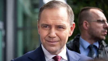 Pologne : le candidat nationaliste veut séduire l’extrême droite avant la présidentielle