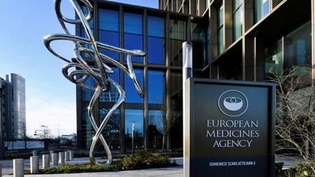 Europa tarda 252 días más en aprobar un nuevo medicamento que Estados Unidos