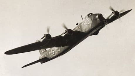 Das war der erste viermotorige Bomber der RAF
