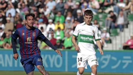 El Eldense se apaga en un momento crucial para eludir el descenso