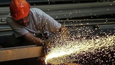 Sanayi üretimi 2 ay aranın ardından geriledi