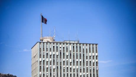 Les municipales à Toulon : l’ombre de Falco, la guerre de succession et la menace RN