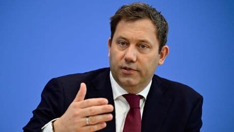 „Alles muss denkbar sein“ - Klingbeil schließt höhere Steuern nicht aus