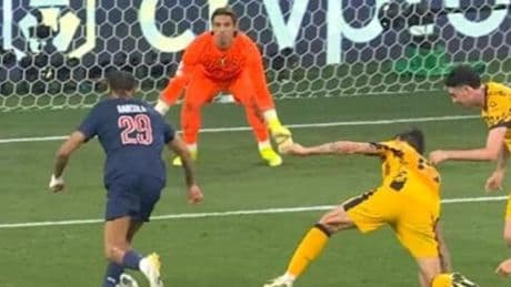<p>Lione fallito, arriva il Psg in soccorso! Un pagamento in anticipo pu&ograve; cambiare la storia</p>