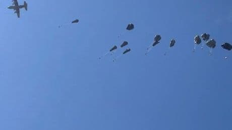 Israel-Gaza-Krieg: Bundeswehr wirft 14 Tonnen Hilfsgüter über Gazastreifen ab