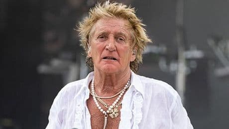 Rod Stewart pens emotional 4-word update as tearful Glastonbury fans rush to support him