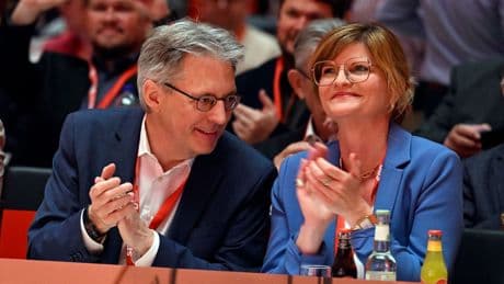 SPD-Parteitag: NRW-SPD bestätigt Führungstandem Post und Philipp