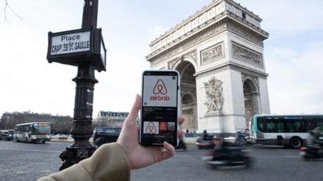 Airbnb poursuit sa diversification et devient partenaire du Tour de France
