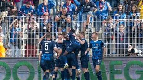 Fußball-Bundesliga: 1. FC Heidenheim übt scharfe Kritik am Polizeieinsatz bei Union Berlin