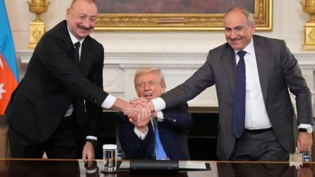 Aserbaidschan und Armenien unterzeichnen Friedensabkommen