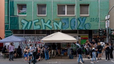 Hausbesetzung | »Internationalistisches Zentrum« im Frankfurter Gallus gegründet