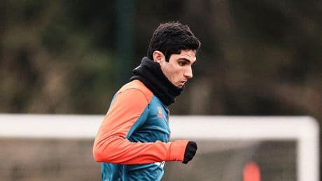 Guedes se luce con un gol de categoría ante el Lens mientras su futuro se decide