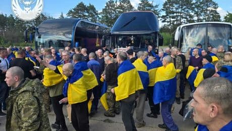 Guerre en Ukraine : Kiev et Moscou ont commencé leur échange record de prisonniers