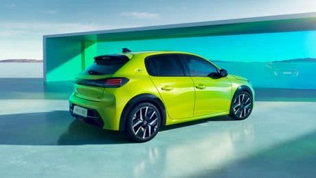 Quels sont les modèles de voitures les plus vendus en France depuis janvier (et ce n’est pas une Tesla)?