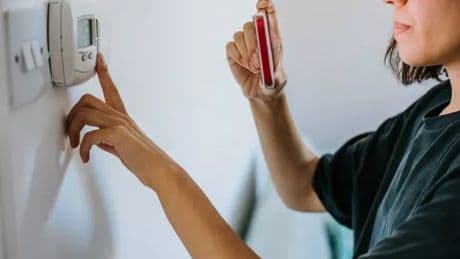 People urged to still send in energy meter readings as new price cap kicks in