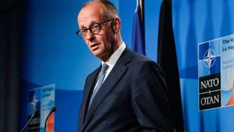 Friedrich Merz’ Außenpolitik: Donald Trump drängt ihn in die Zuschauerrolle