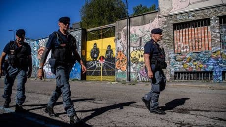 "L'occupazione va difesa col sangue". "Leonka moderato". Minacce antagoniste contro Milano