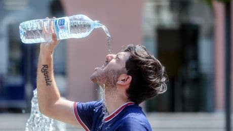 Una nueva ola de calor azota España con termómetros que pueden llegar a 44 grados