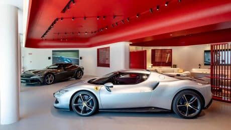 Nella piazza di Ferrari con la nuova “corporate identity”