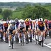 Live Tour | Waaiers schudden etappe wakker richting tussensprint, Rijnbeek ingerekend door peloton