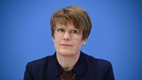 Sozialversicherung: Wirtschaftsweise sagt Kürzungen bei Sozialversicherungen voraus