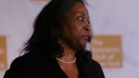 États-Unis : Donald Trump accentue sa pression sur la Fed et réclame la démission de Lisa Cook