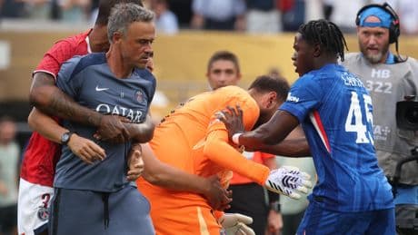 Chelsea-PSG : en vidéo, l’altercation entre Luis Enrique et Joao Pedro
